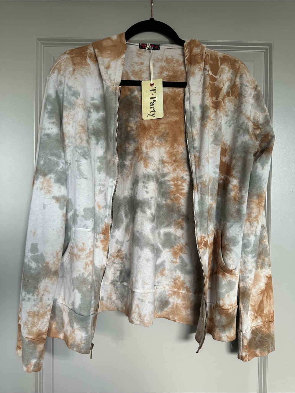 T Party Fashion Tie-Dye Zip Hoodie in Cream, Gray & Brown